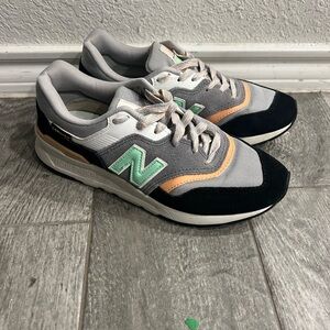 New Balance Shoes Womens Size 7.5
